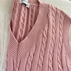 Shekou sweater vest